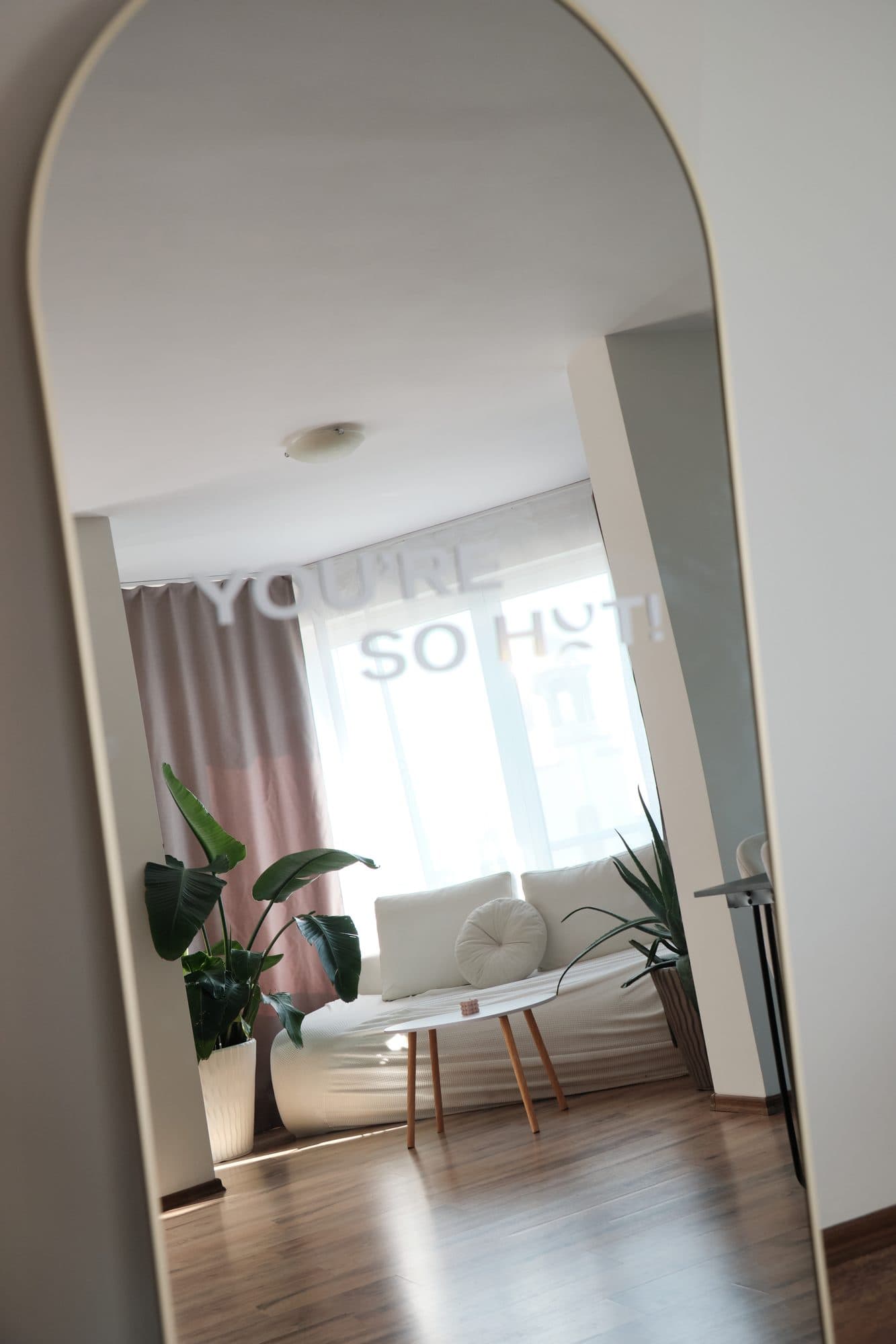 Mirror arch